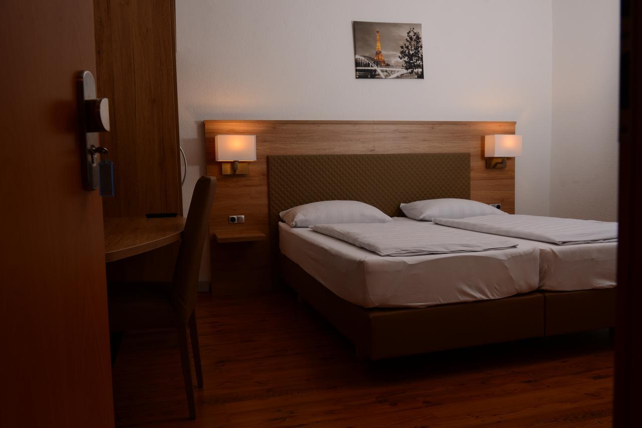 Hotel Linde שטוטגרט מראה חיצוני תמונה